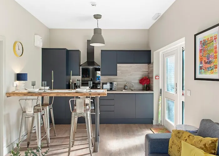 Brand New 1-Bed Flat With Free Parking